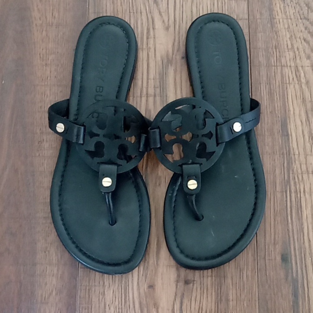 Tory Burch Black Sandals- only worn twice 🩷🩷🩷